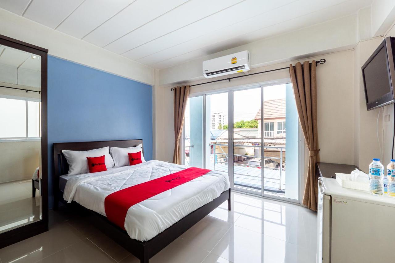 Si Fah At Bangsaen Hotel Ban Rong Khoei Exteriör bild