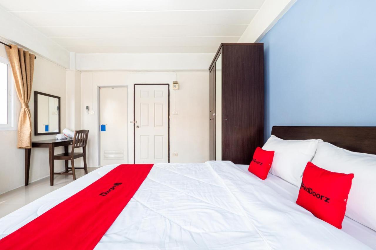 Si Fah At Bangsaen Hotel Ban Rong Khoei Exteriör bild