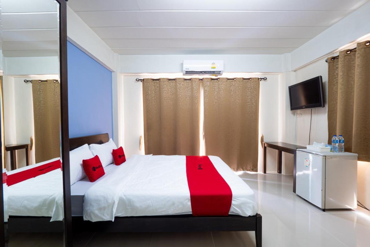 Si Fah At Bangsaen Hotel Ban Rong Khoei Exteriör bild
