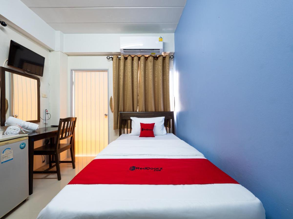 Si Fah At Bangsaen Hotel Ban Rong Khoei Exteriör bild