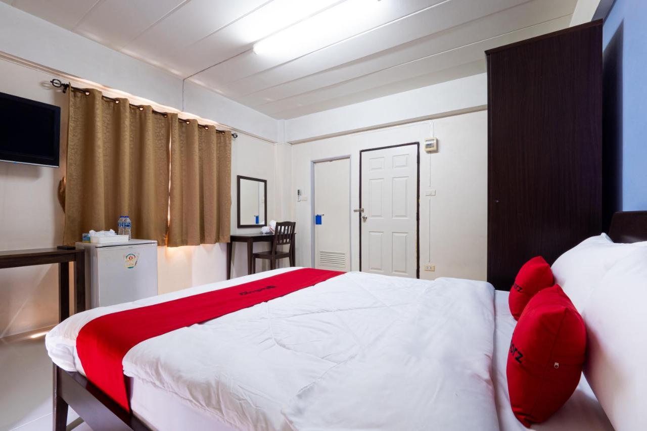 Si Fah At Bangsaen Hotel Ban Rong Khoei Exteriör bild