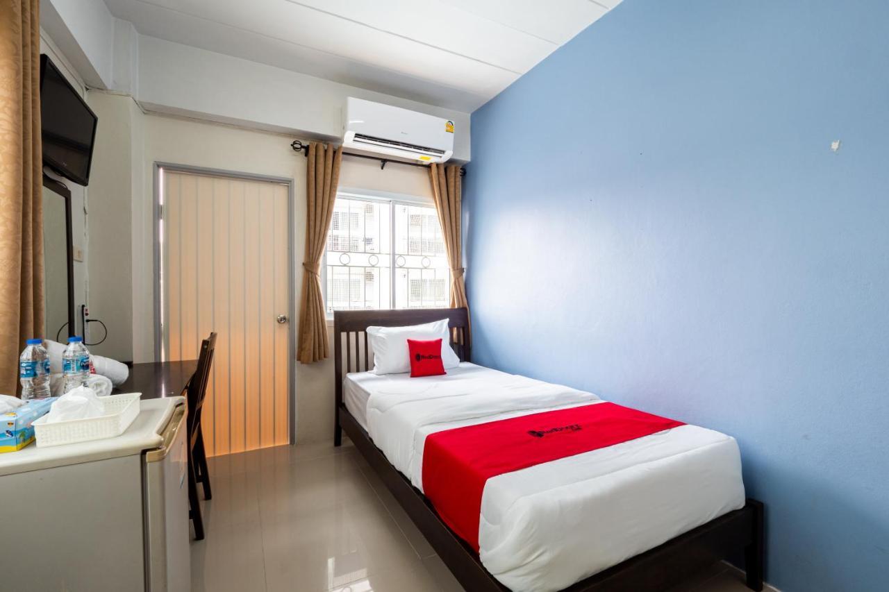 Si Fah At Bangsaen Hotel Ban Rong Khoei Exteriör bild