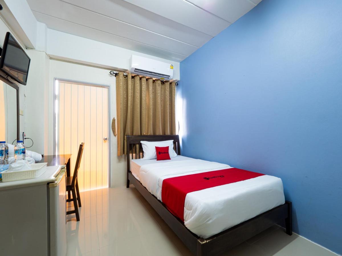 Si Fah At Bangsaen Hotel Ban Rong Khoei Exteriör bild