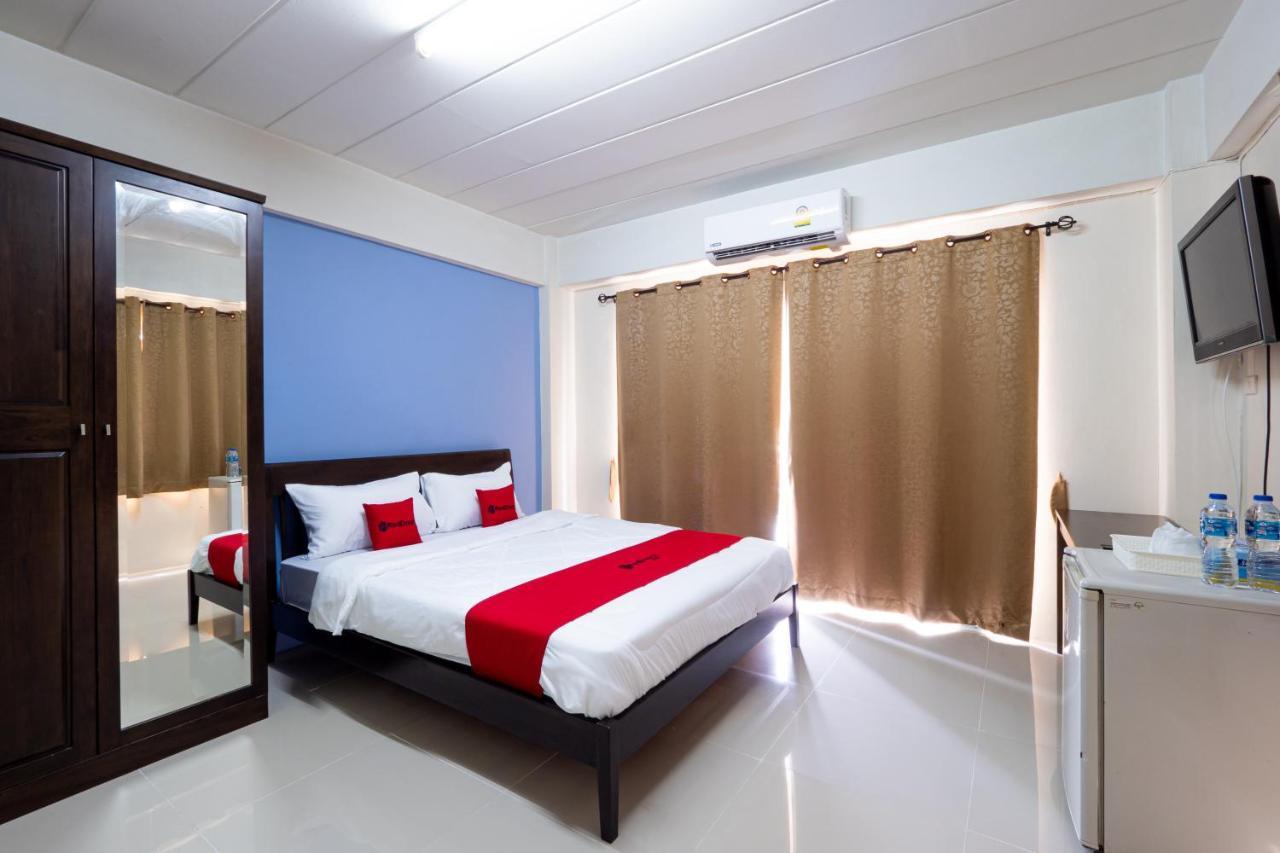 Si Fah At Bangsaen Hotel Ban Rong Khoei Exteriör bild
