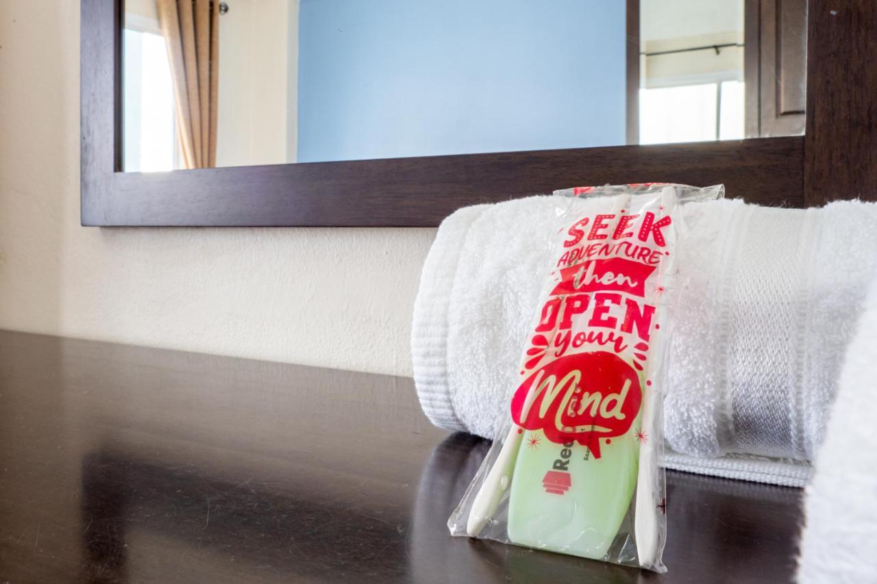 Si Fah At Bangsaen Hotel Ban Rong Khoei Exteriör bild