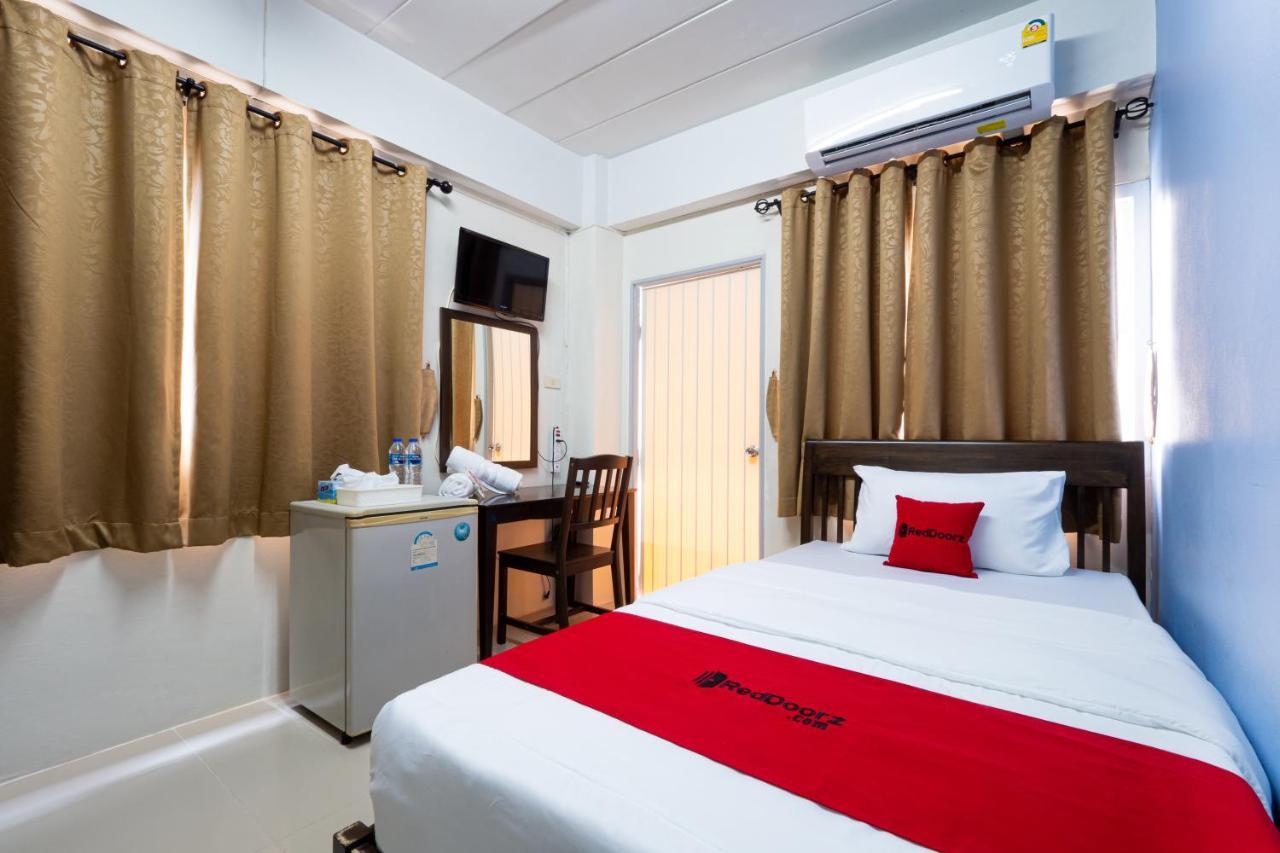 Si Fah At Bangsaen Hotel Ban Rong Khoei Exteriör bild