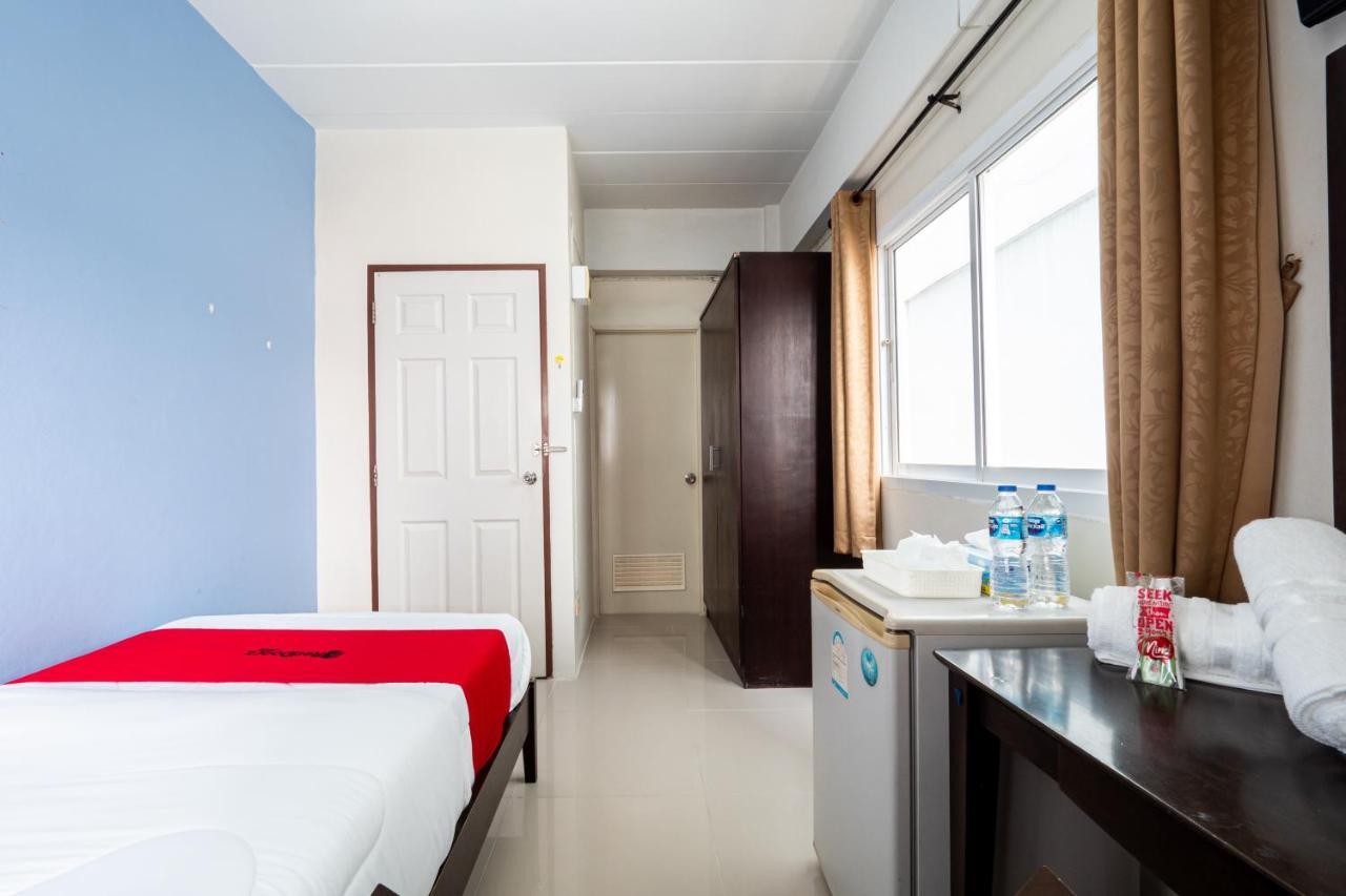 Si Fah At Bangsaen Hotel Ban Rong Khoei Exteriör bild