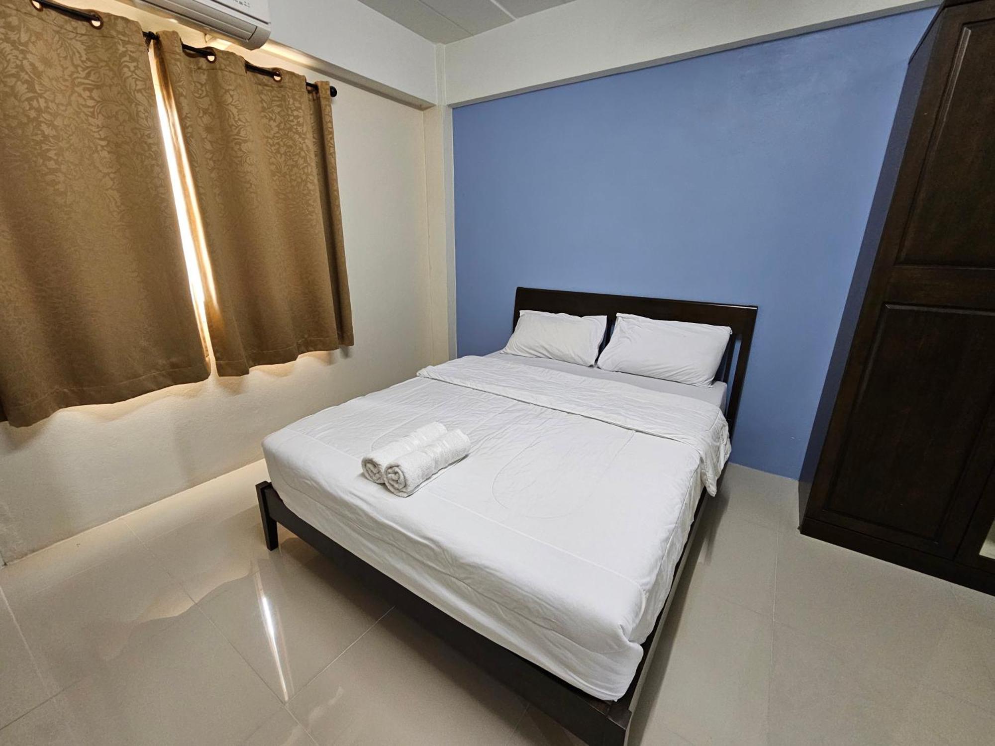 Si Fah At Bangsaen Hotel Ban Rong Khoei Exteriör bild